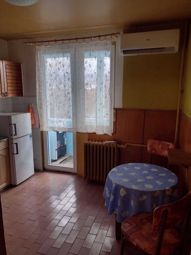 Дава се под наем Двустаен апартамент в Кюстендил, Център - 50 кв.м за 178.5 € - Снимка #1