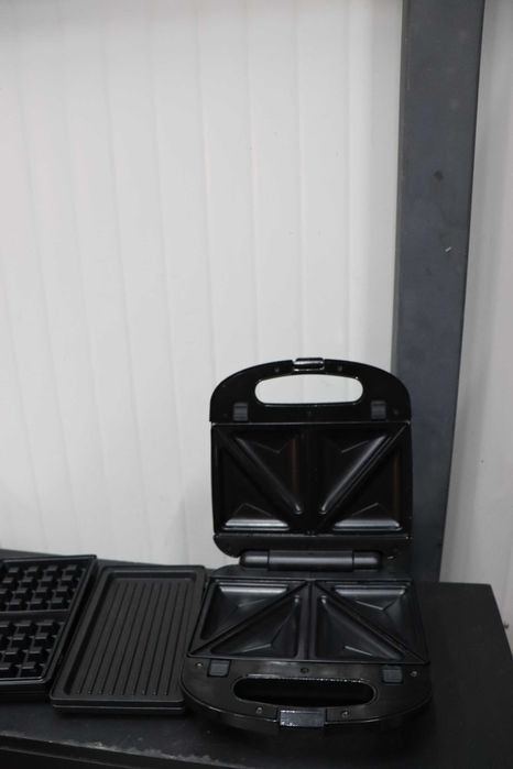 Многофункционален Тостер Russell Hobbs Fiesta 24540-56 3-в-1, 750W