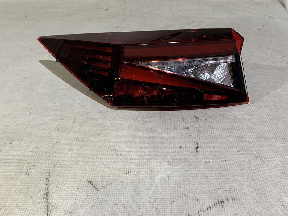 Lampa stop stanga pe aripa, Skoda Enyaq, 2021, 2022, 2023, 2024, cod origine OE 5LA945207A.