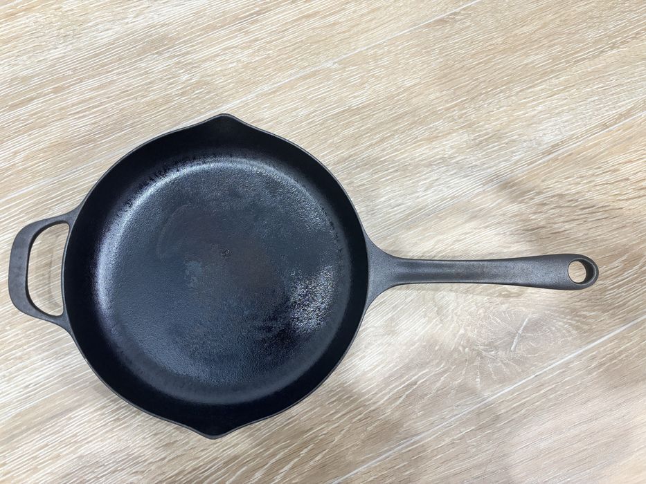 Tigaie fonta 28 cm