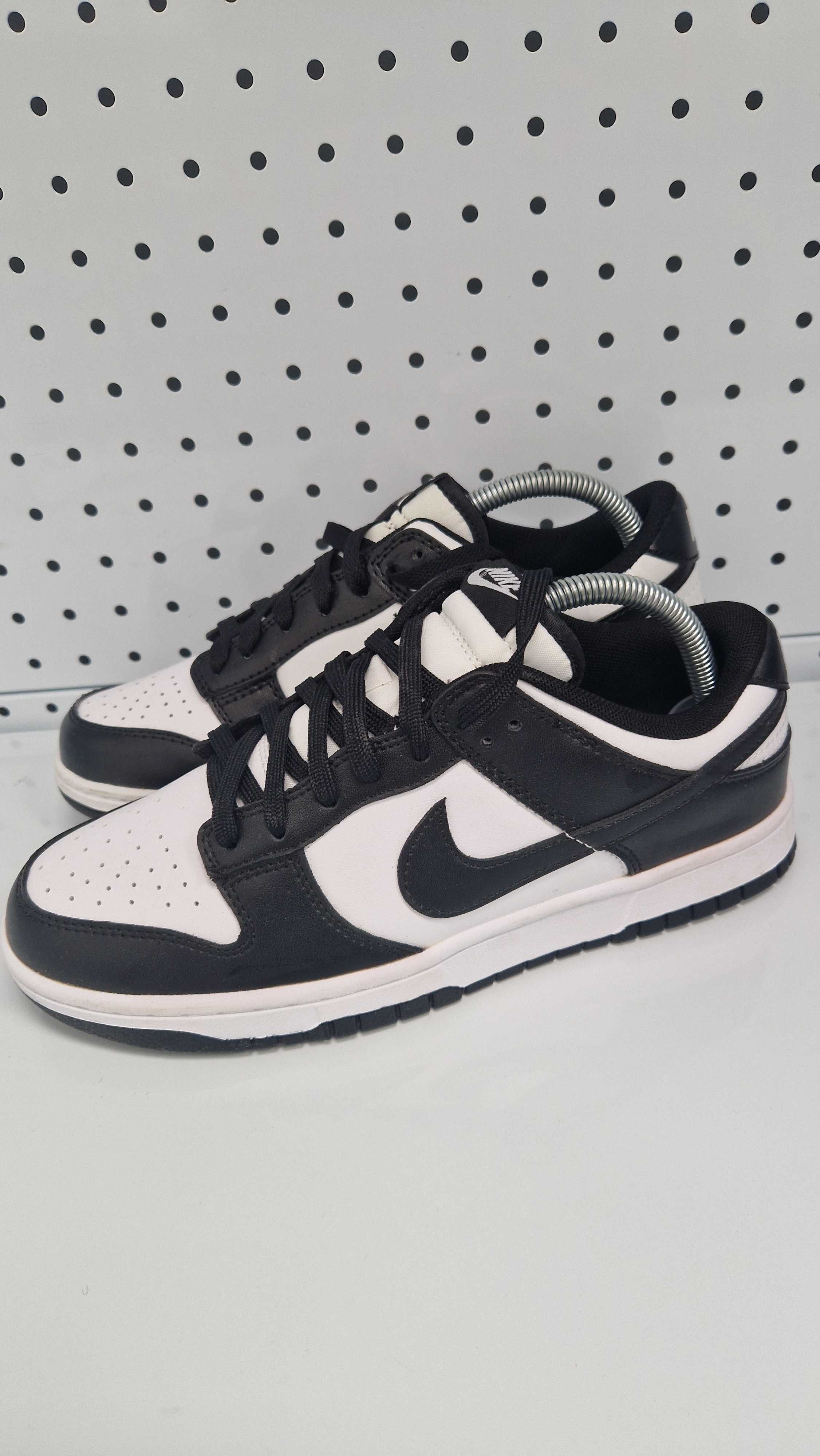Оригинални мъжки маратонки- Nike Low Panda