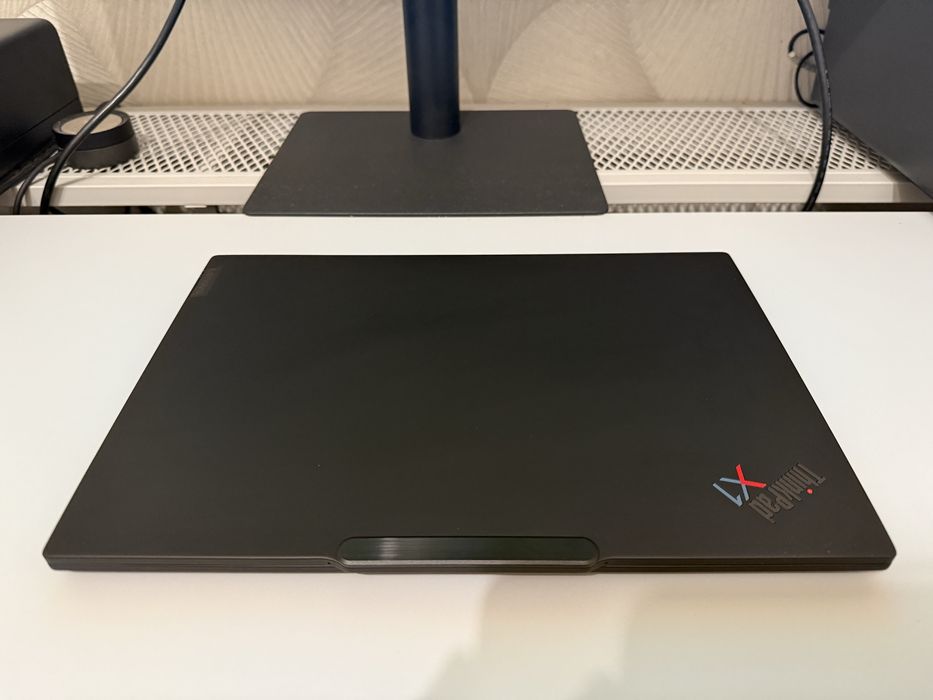 Lenovo X1 Carbon Gen12, Ultra 5, 16Gb, 512Gb, et.. ca NOU!