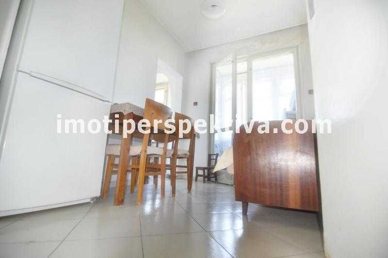 Продава се Тристаен апартамент в Пловдив, Христо Смирненски - 100 кв.м за 1200 €/кв.м - Снимка #4