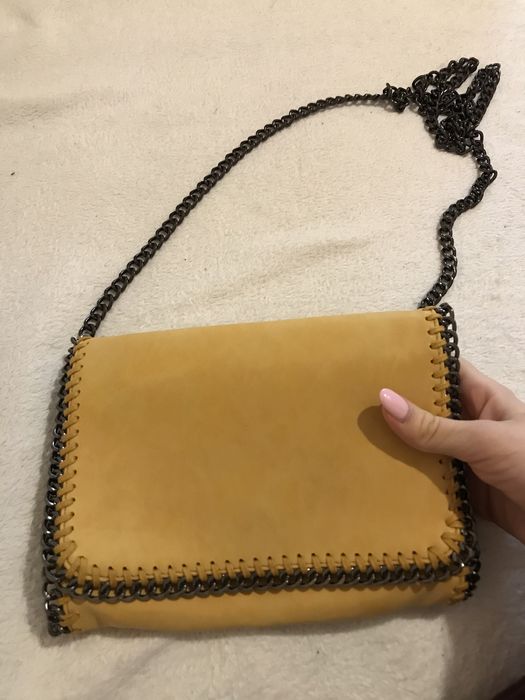 Жълта чанта-естествена кожа