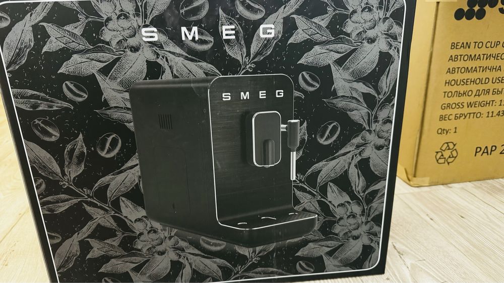 Кофе машина smeg