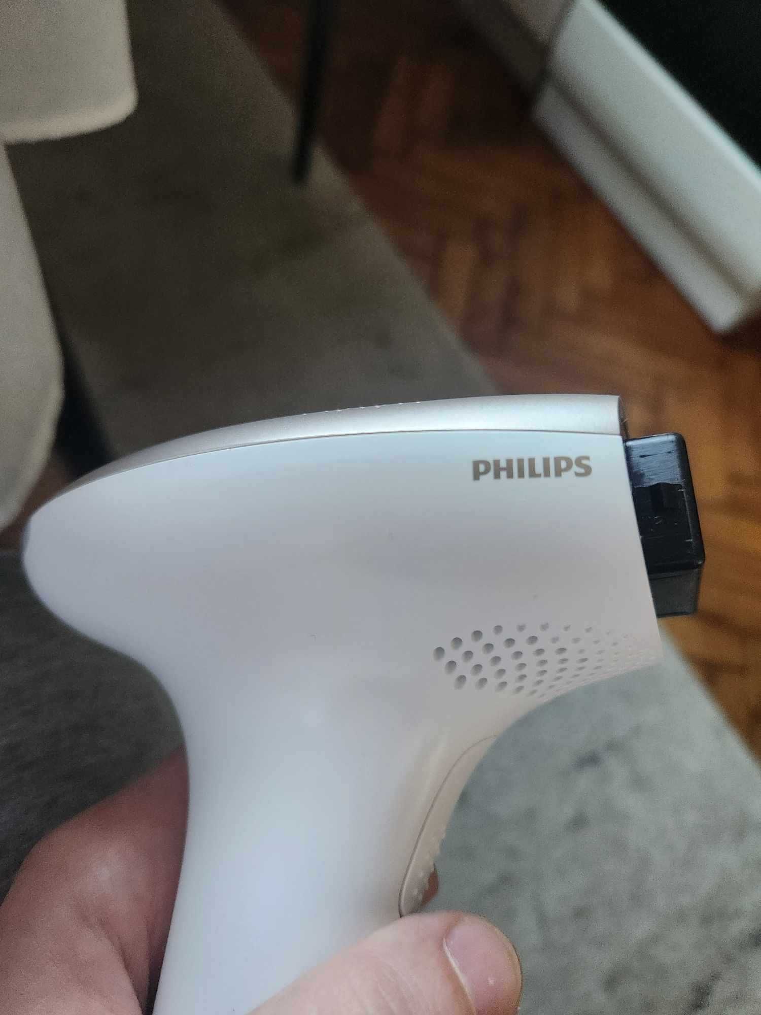 Фотоепилатор Philips Lumea