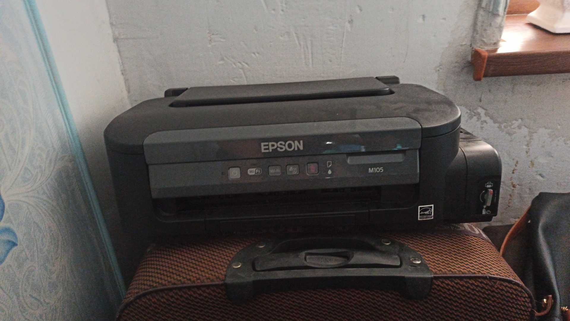 Принтер Epson  м105