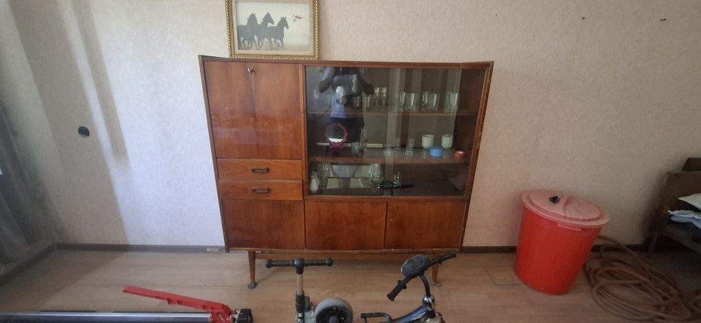 Мебельлар сотилпди