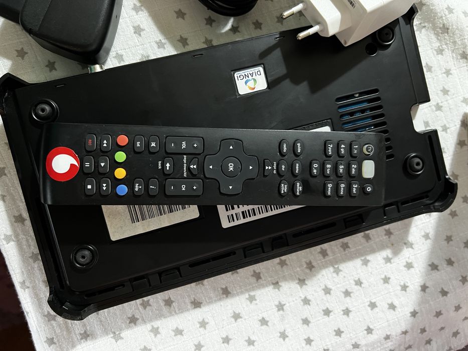 Vând mediabox Vodafone .