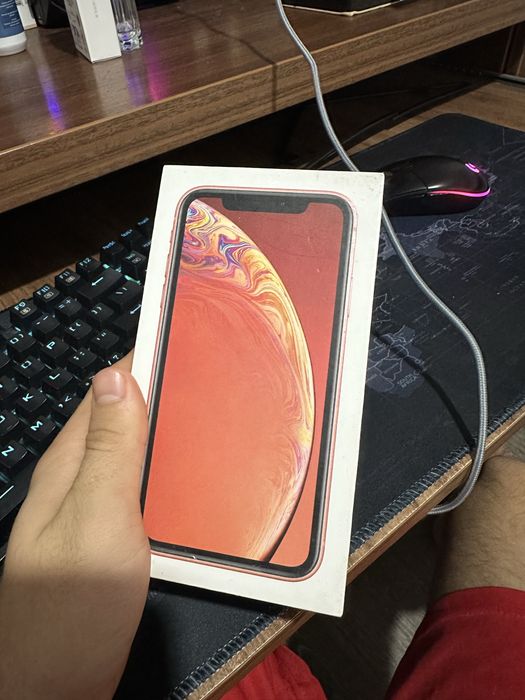 Iphone xr 128gb + husa + folie protectie