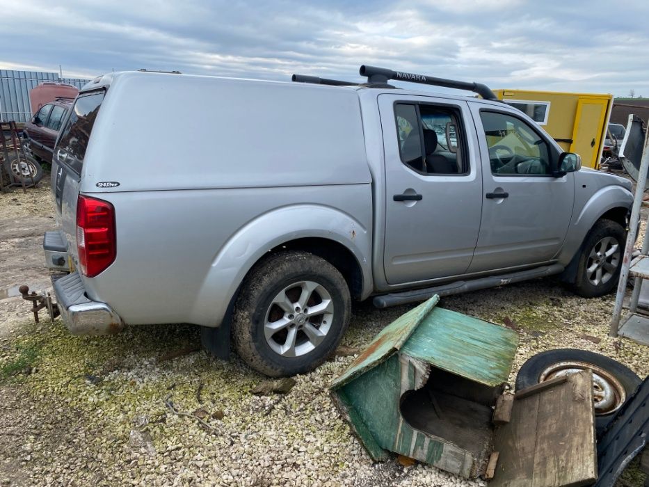 Продавам Нисан Навара 2.5 ДЦИ Nissan Navara 2.5 DCI на части