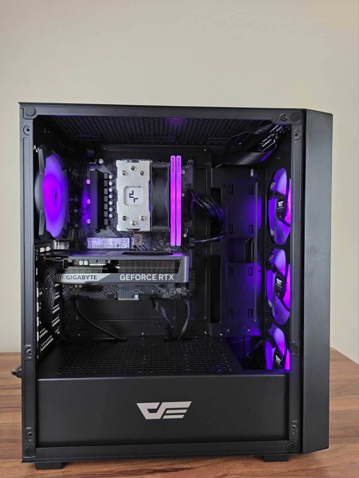 Нов / Гаранция ( Ryzen 8700F / RTX 5060 / 32GB DDR5 ) Геймърски