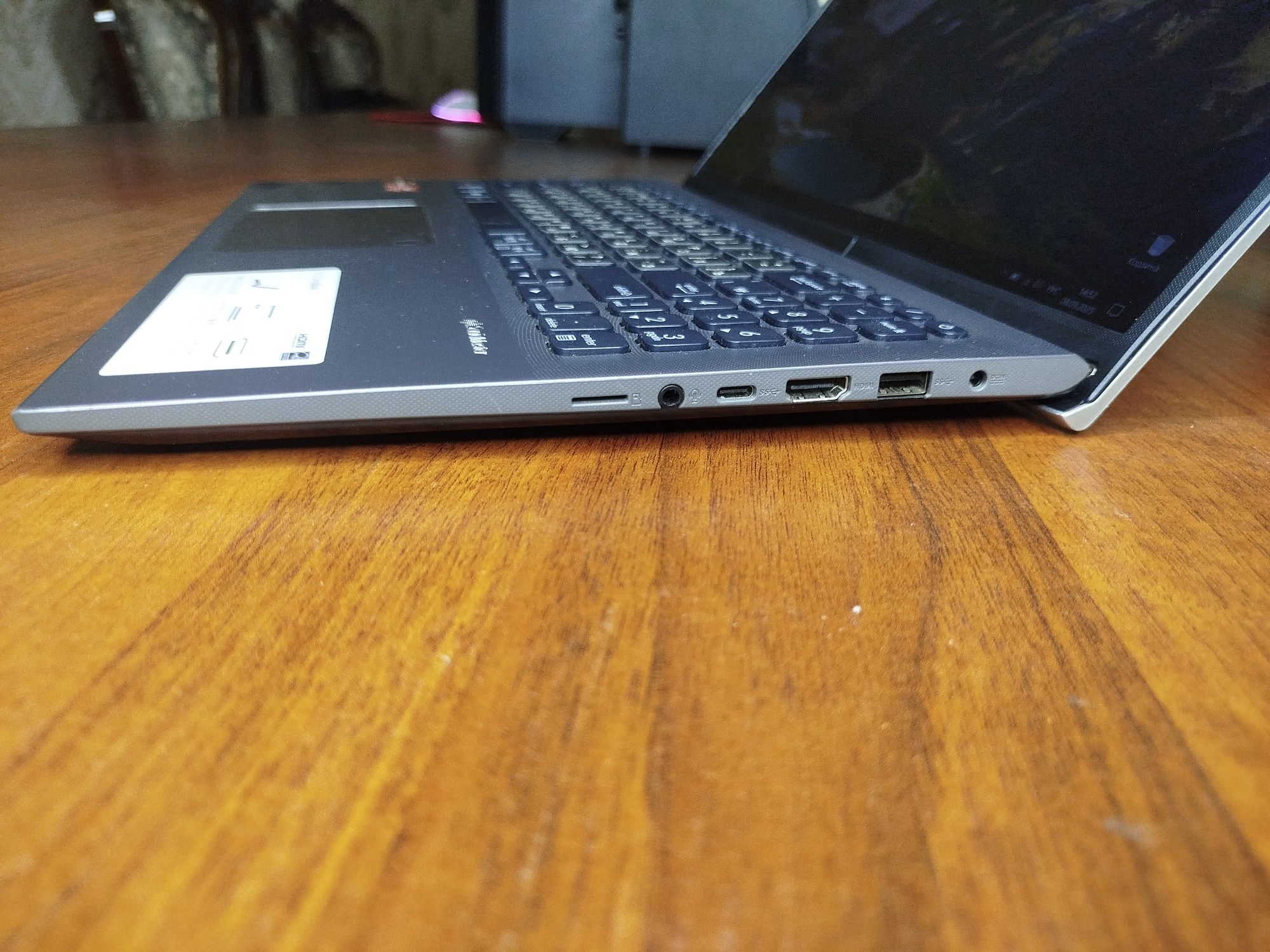 Мощный ноутбук Asus VivoBook 15 AMD Ryzen для игр и програм 12Гб/256Гб