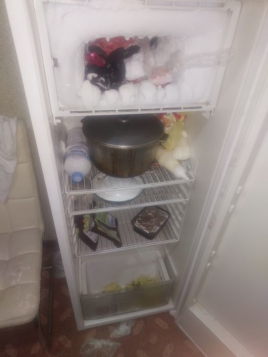 Холодильник продается