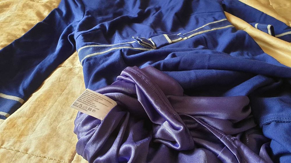 rochie FEVER albastra, mulata pe corp, marime S, noua