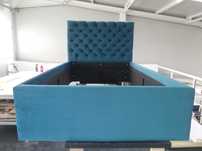 Vand pat tapitat tip Chesterfield 120 x 200 cm, fara saltea.