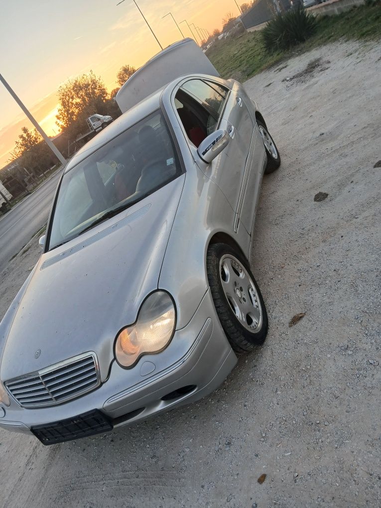 За Части Мерцедес W203 С220 cdi  C270cdi  Автоматст
