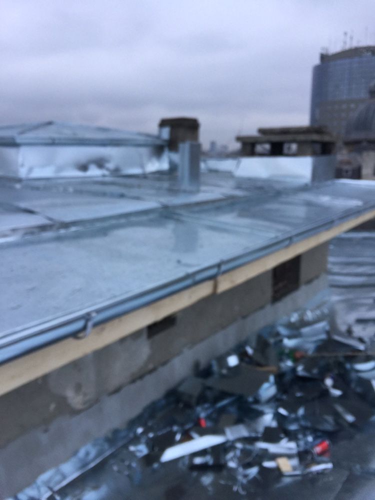 Sageac metalic pazie metalică reparații acoperis pazie vopsit sageac