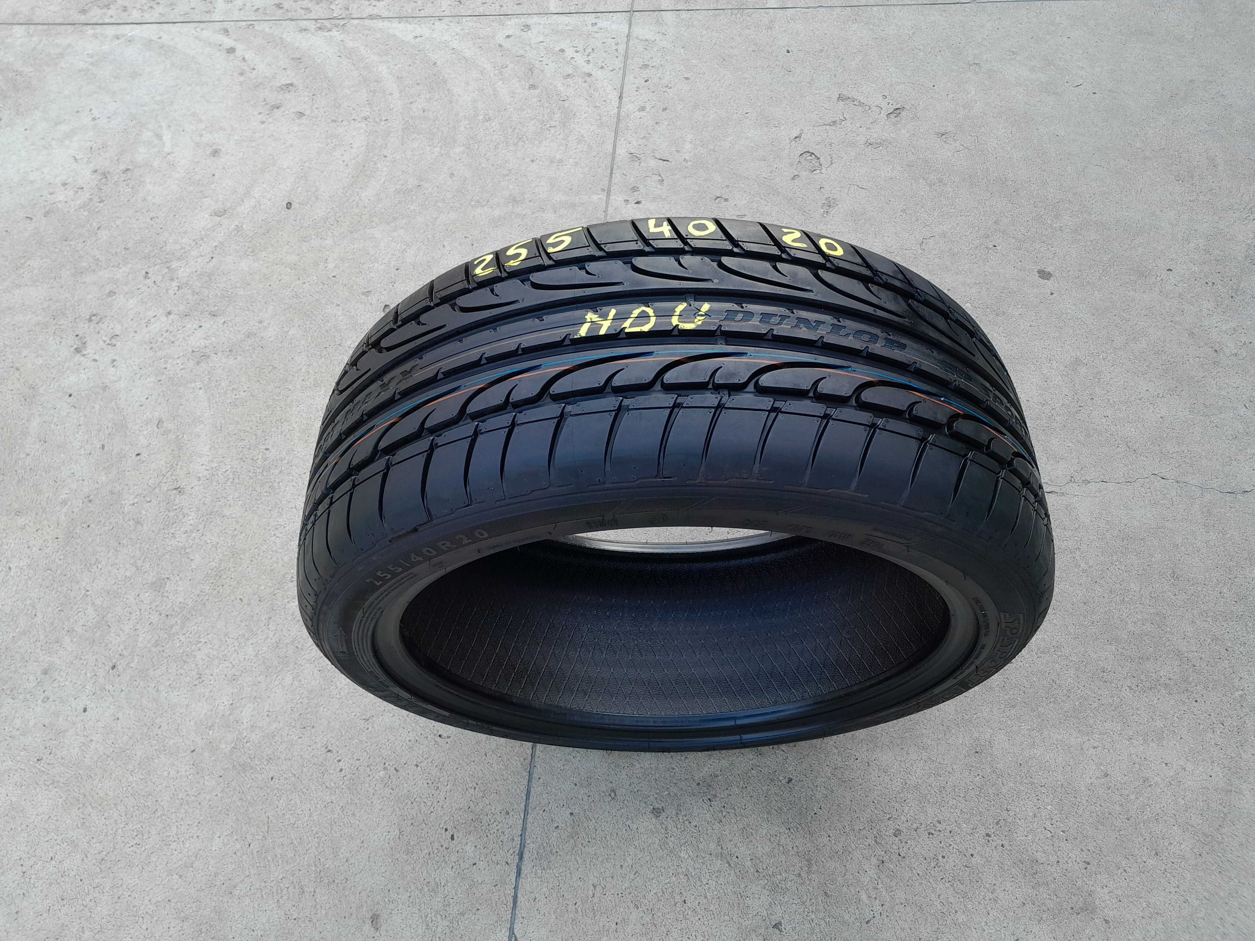 O anvelopa de vara 255 40 20 dunlop sportmaxx GT