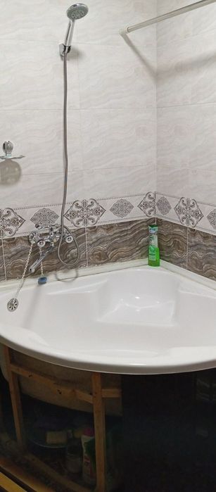 Kvartira sotiladi 3 honalik