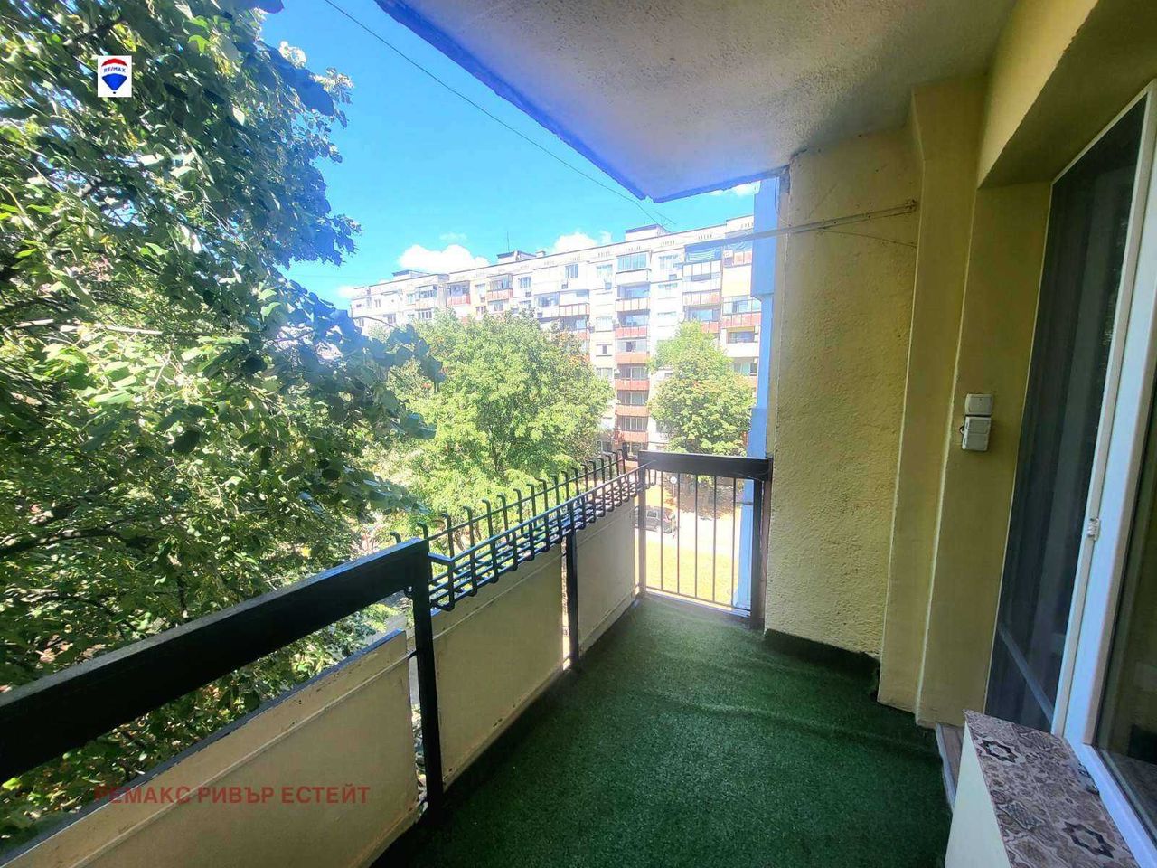 Продава се Двустаен апартамент в Русе, Възраждане - 57 кв.м за 1658 €/кв.м - Снимка #8
