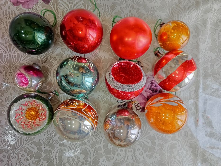 Продается советские и ГДР елочные игрушки шары и разные фигурки