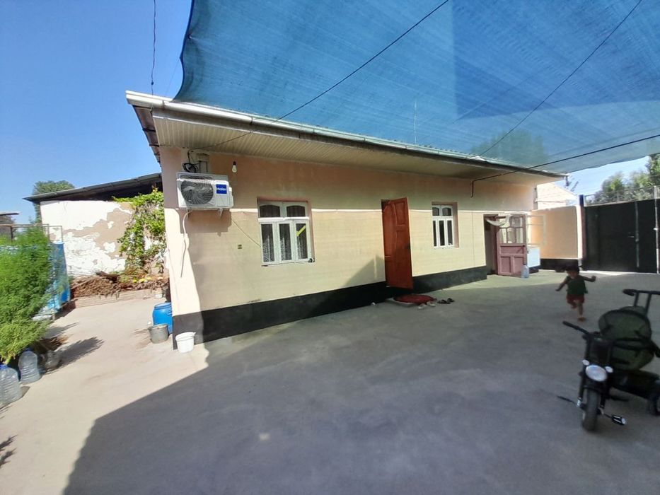 Xovlini yarimi sotiladi 4 sotx yengi qurilgan