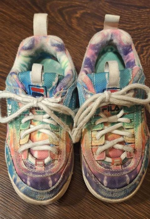 Кроссовки для девочки  30-31 размер