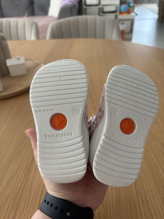 Sandale Biomecanics noi