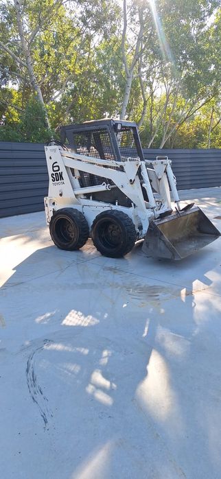 Vând incarcator frontal Toyota