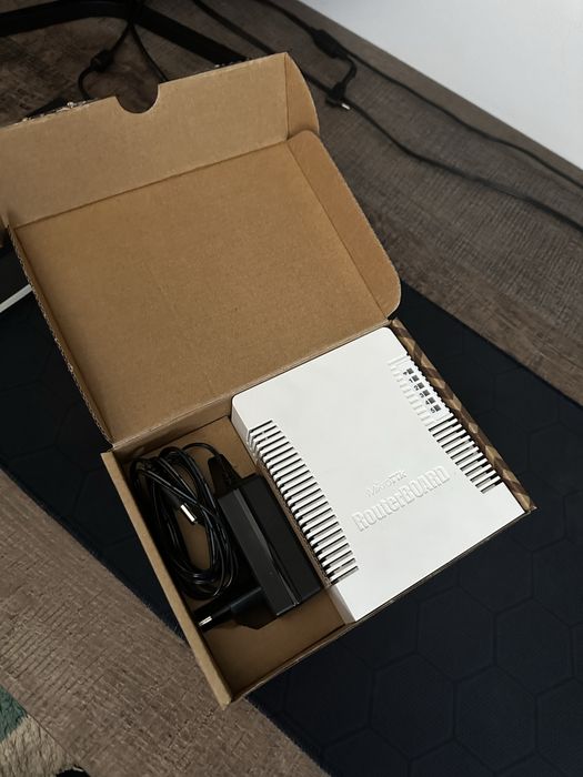 Mikrotik RB951Ui-2HnD