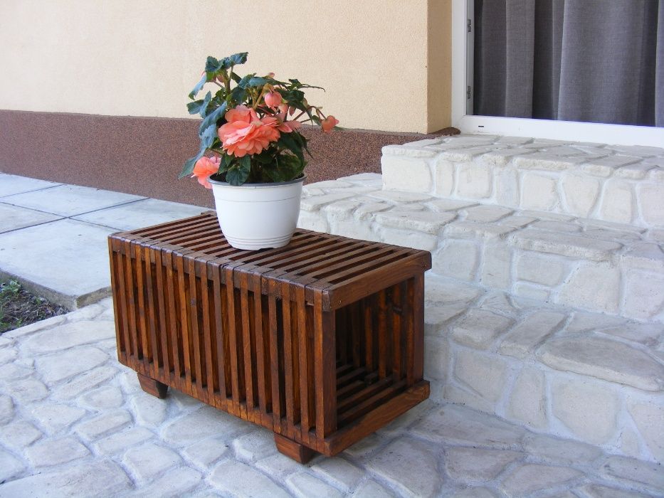 Vand suport flori din lemn