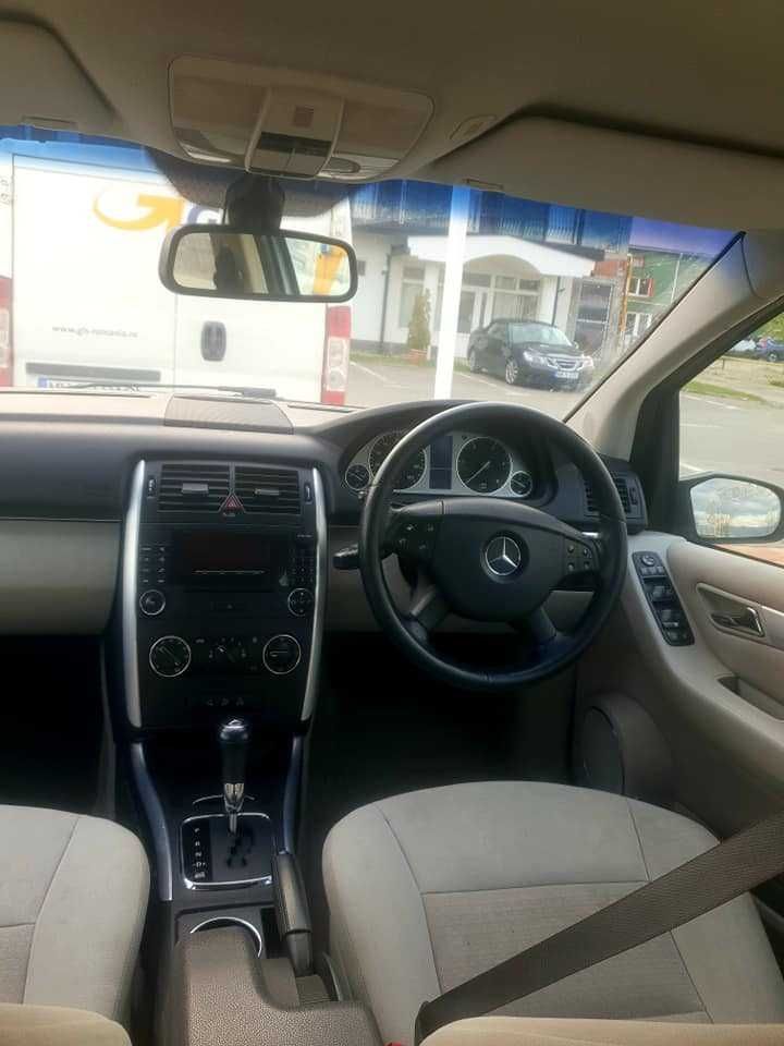 Dezmembrez B 180 CDI an 2008 motor 2.0CDI cm cutie automata