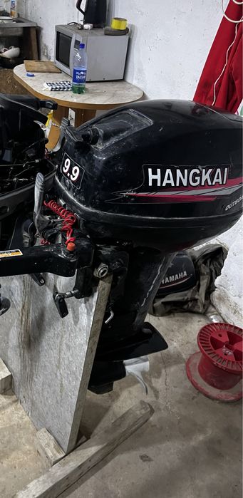 Мотор на лодку 9.9 новый