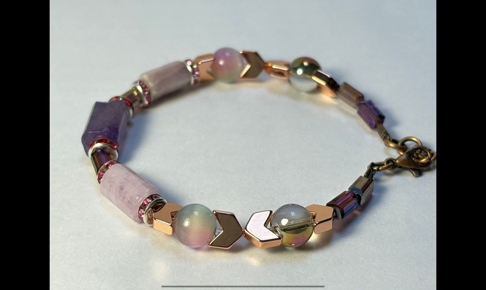 Ръчно изработени гривни