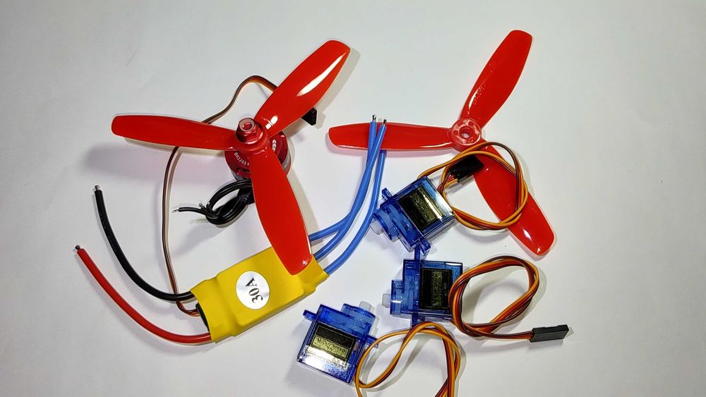 Set motor brushless RacerStar  2205 2300KV / ESC / servo aeromodel