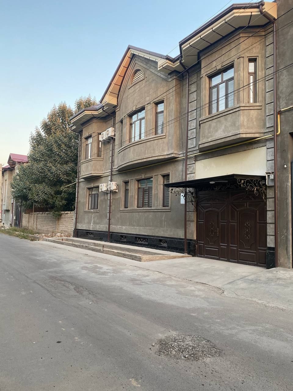 Участок ШокирАрик 4 Станция метро, Аренда