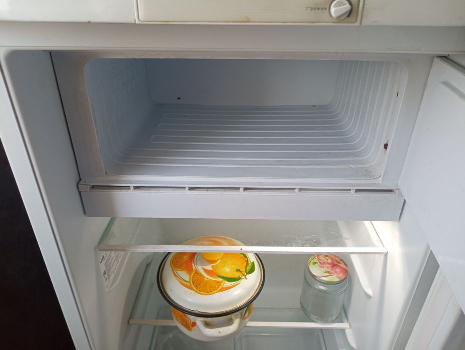 Холодильник Бирюса
