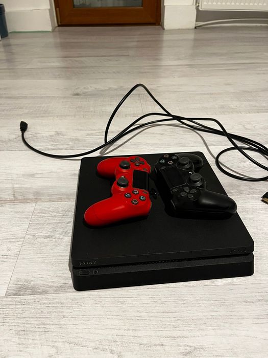 PlayStation 4 de vanzare