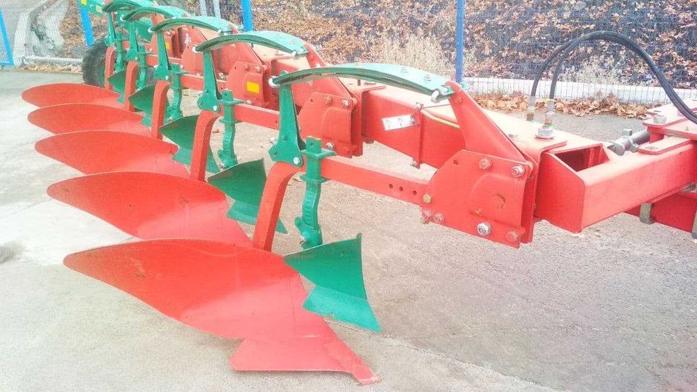 Плуг 5 корпусли тиркамали  (Польша) сотилади
