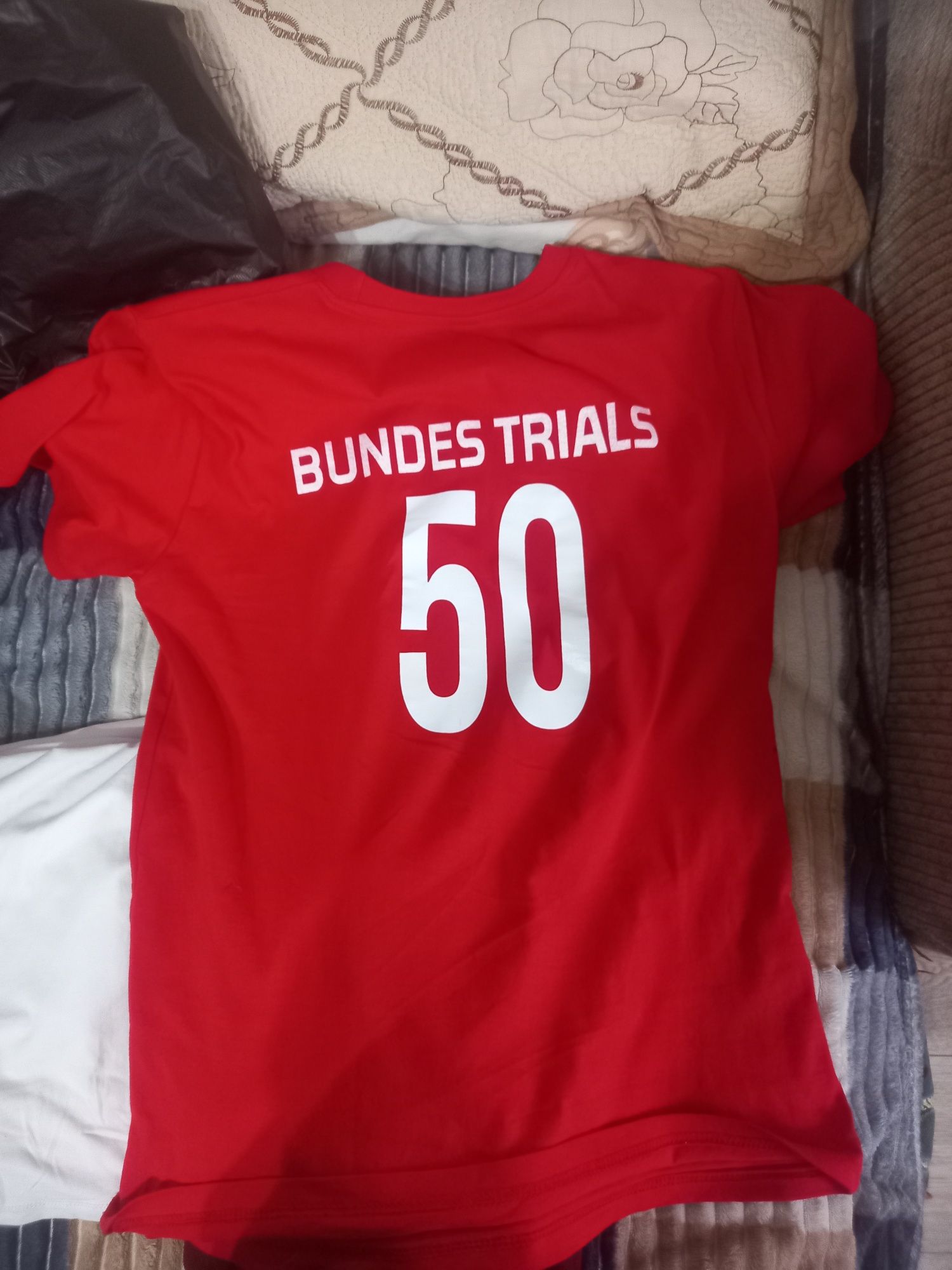Продам форму bundes Trials
