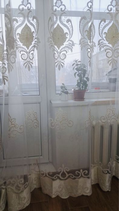 Продам новую турецкую тюль со стразами