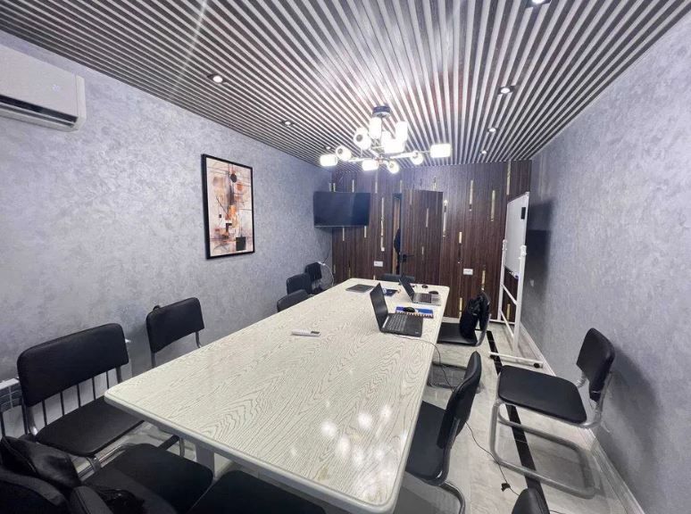 Аренда офиса на ТЦ Next. Ул. Бобура. 420 м²