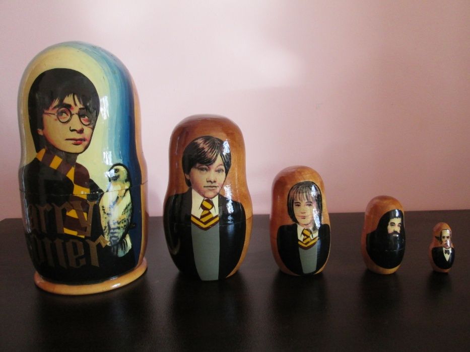 HARRY POTTER дървена матрьошка ,ръчно рисувана,18см.