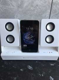 Apple Ipod touch + stand boxe portabile