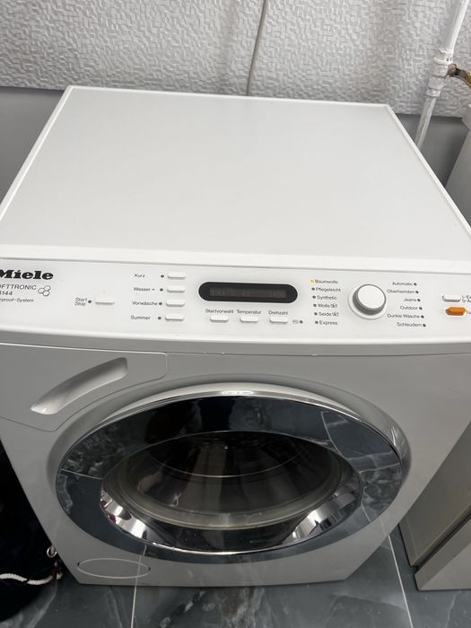 Vand masina de spalat Miele softronic