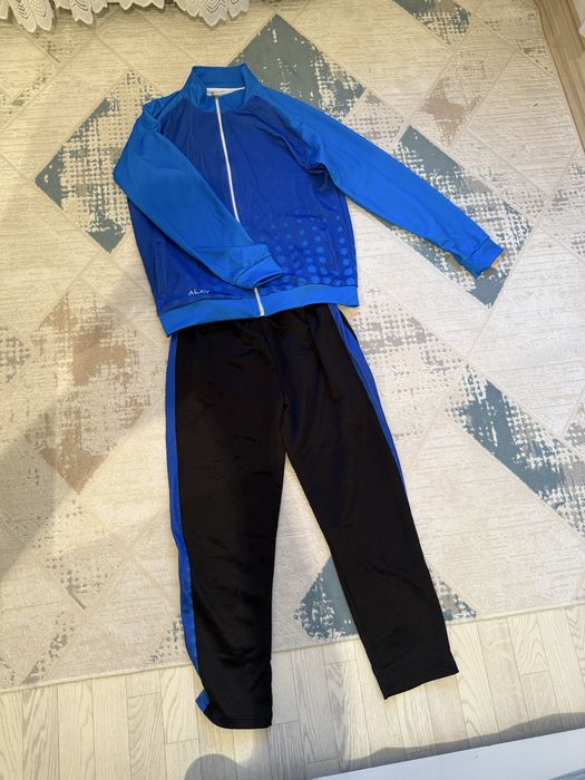 Спортивка мужская в размере 50 новая