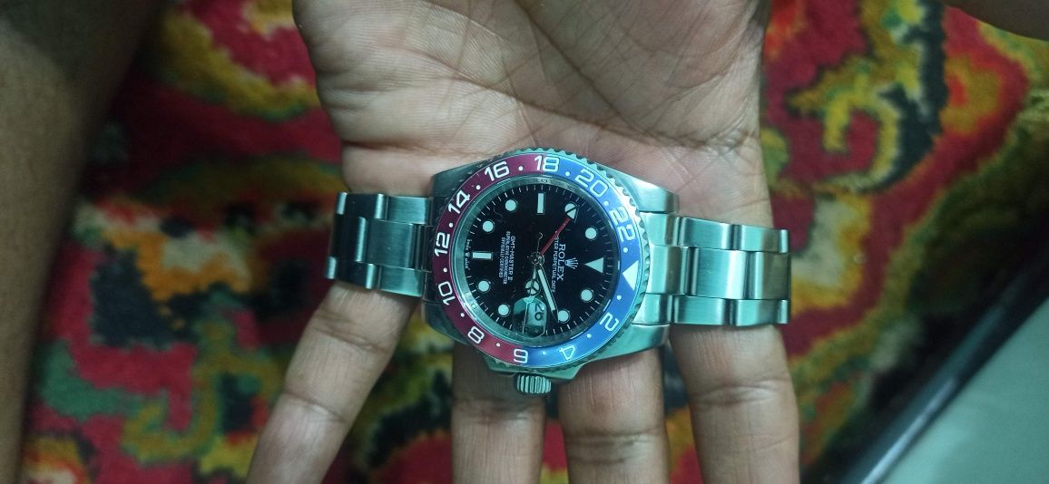 Rolex
Mexanika, ichidegi hamma funksiyasi ishlidi