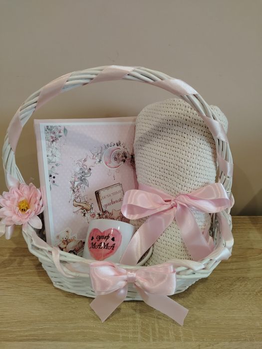 Подарък за изписване на бебе, подарък за новородено, подарък за погача