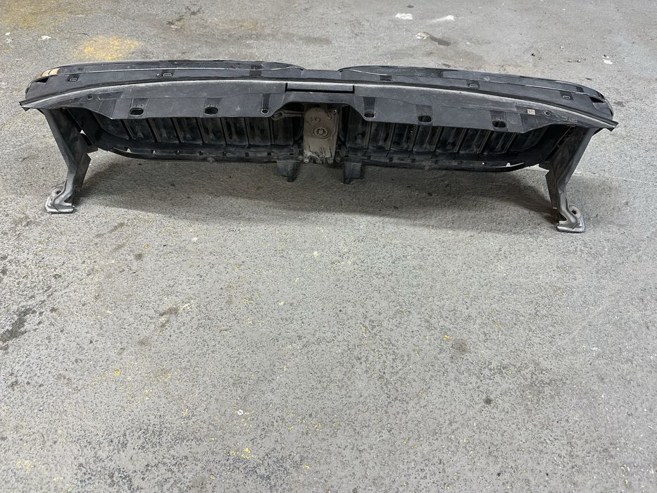 Bmw G30 G31 Решетка с клапи